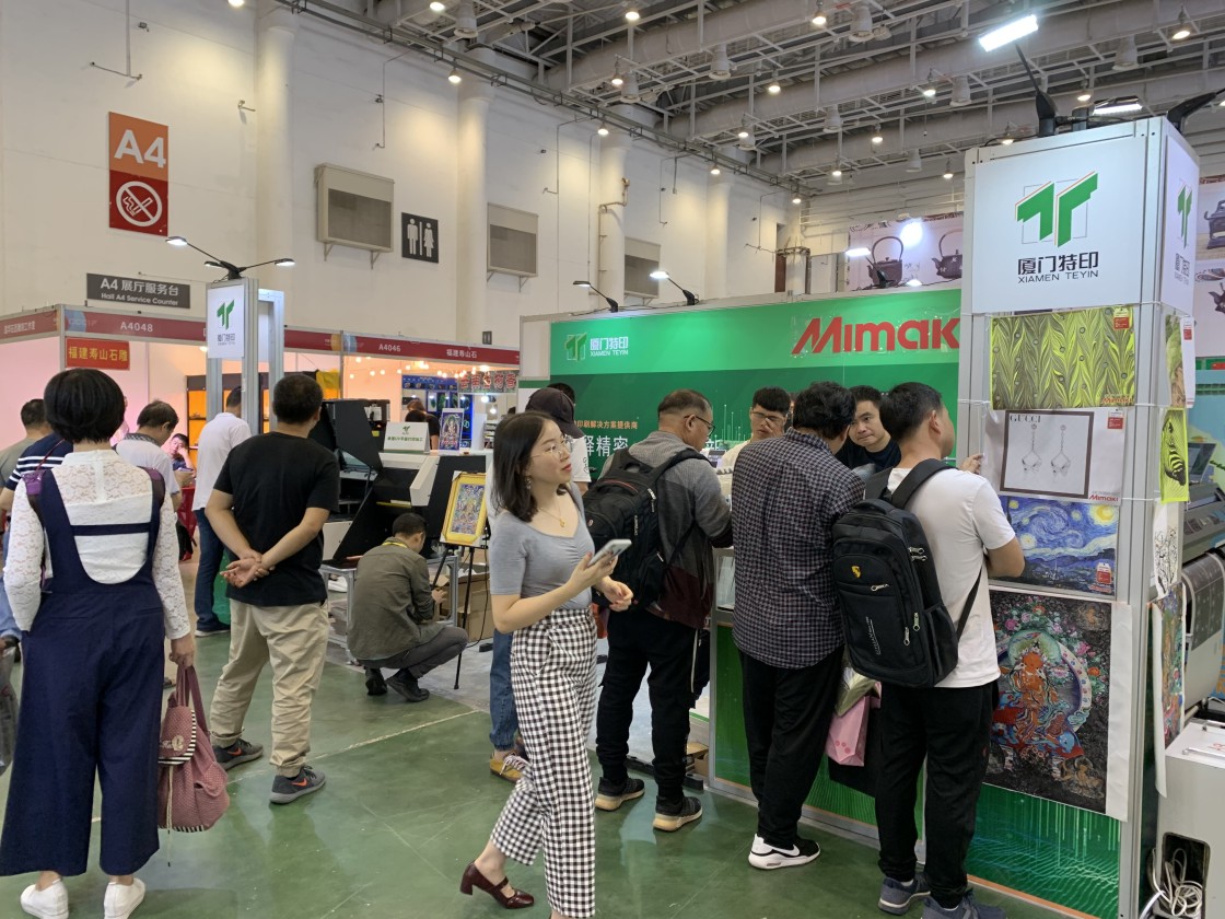 828f7844-2692-48f9-a24b-a5eebce018a3 828f7844-2692-48f9-a24b-a5eebce018a3